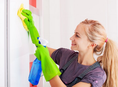 End of tenancy cleaning for a Lambeth flat kitchen