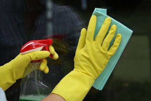 Professional oven cleaning service for a Lambeth home kitchen