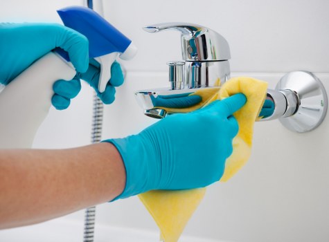 Domestic cleaner working in a Lambeth flat with local access challenges
